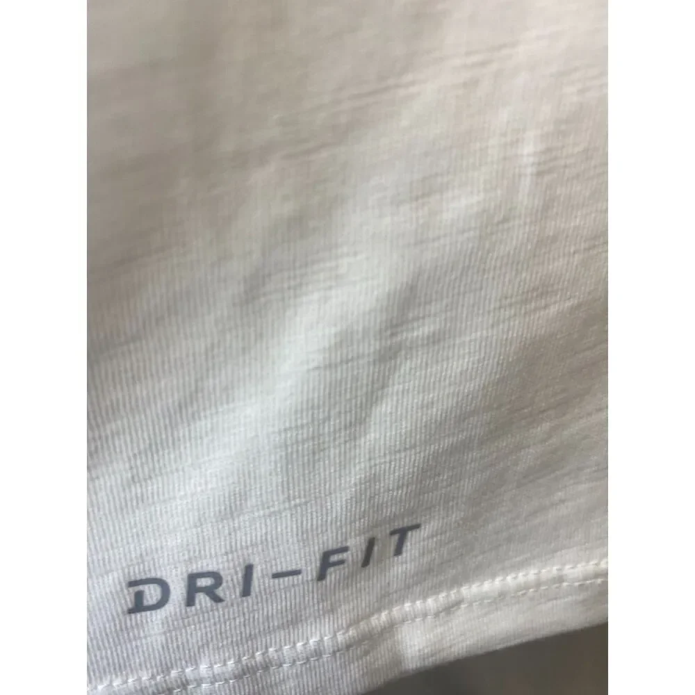 NEW The Nike Tee T-Shirt Men's Size L White Dri-Fit Athleisure Casual